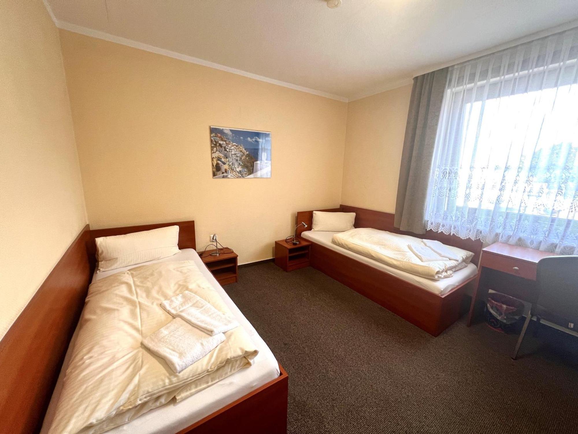 Pension Garbsen Kültér fotó