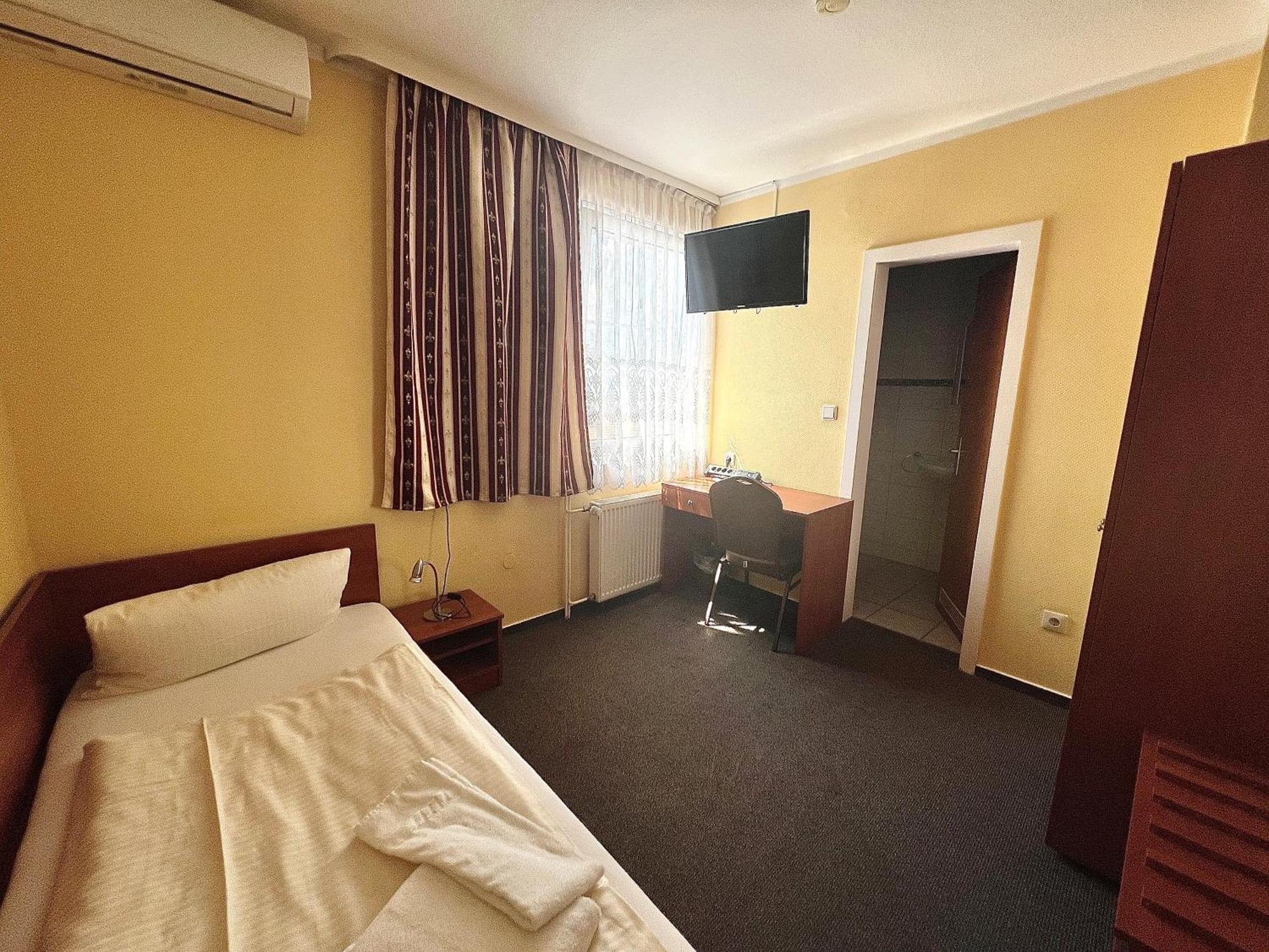 Pension Garbsen Kültér fotó